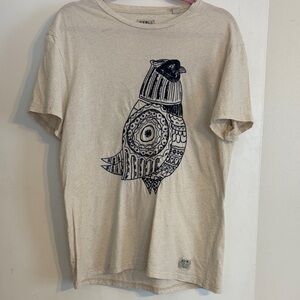 Jack Wills Men’s Cream Wool/Linen Blend T-Shirt with Embroidered Bird. Size M